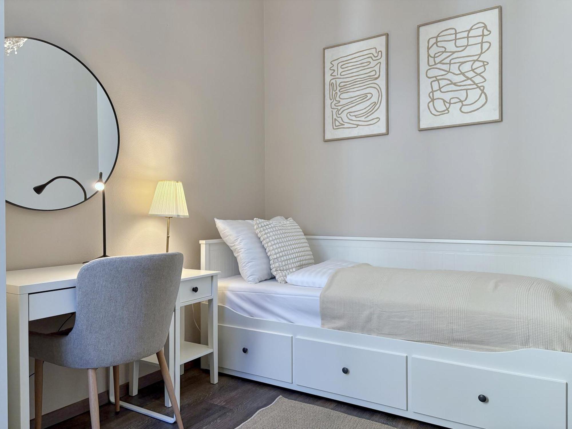 Apartment Balkon I Close To S-bahn I 5 Minutes To Mall *