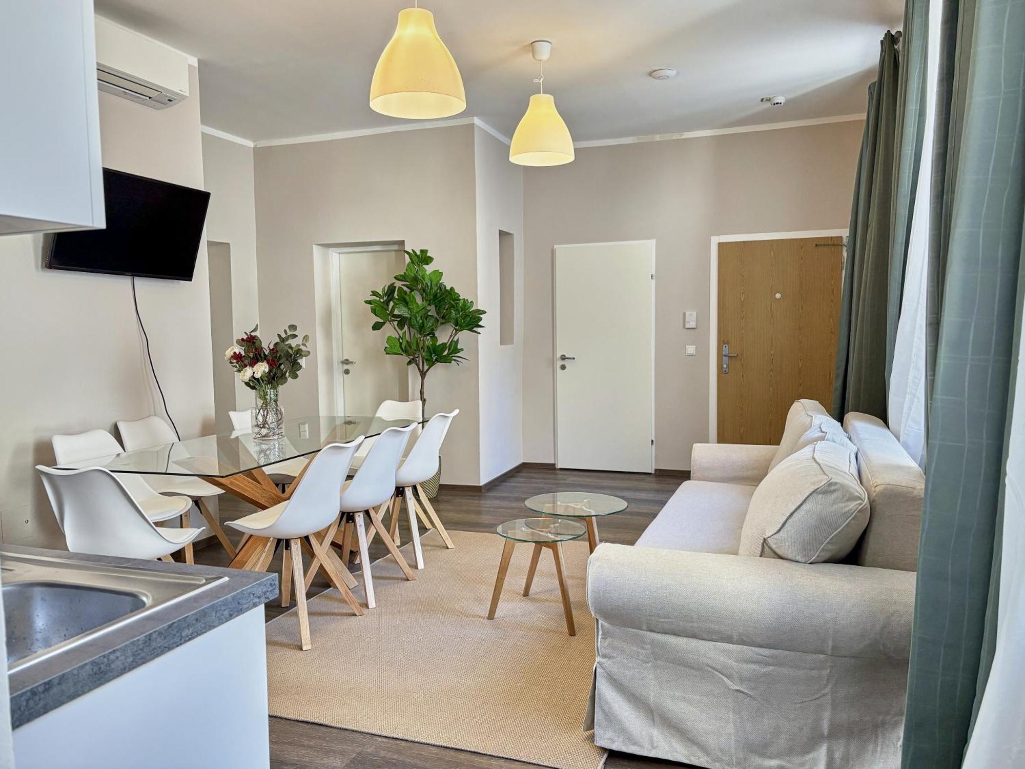Balkon I Close To S-bahn I 5 Minutes To Mall Apartment Vienna