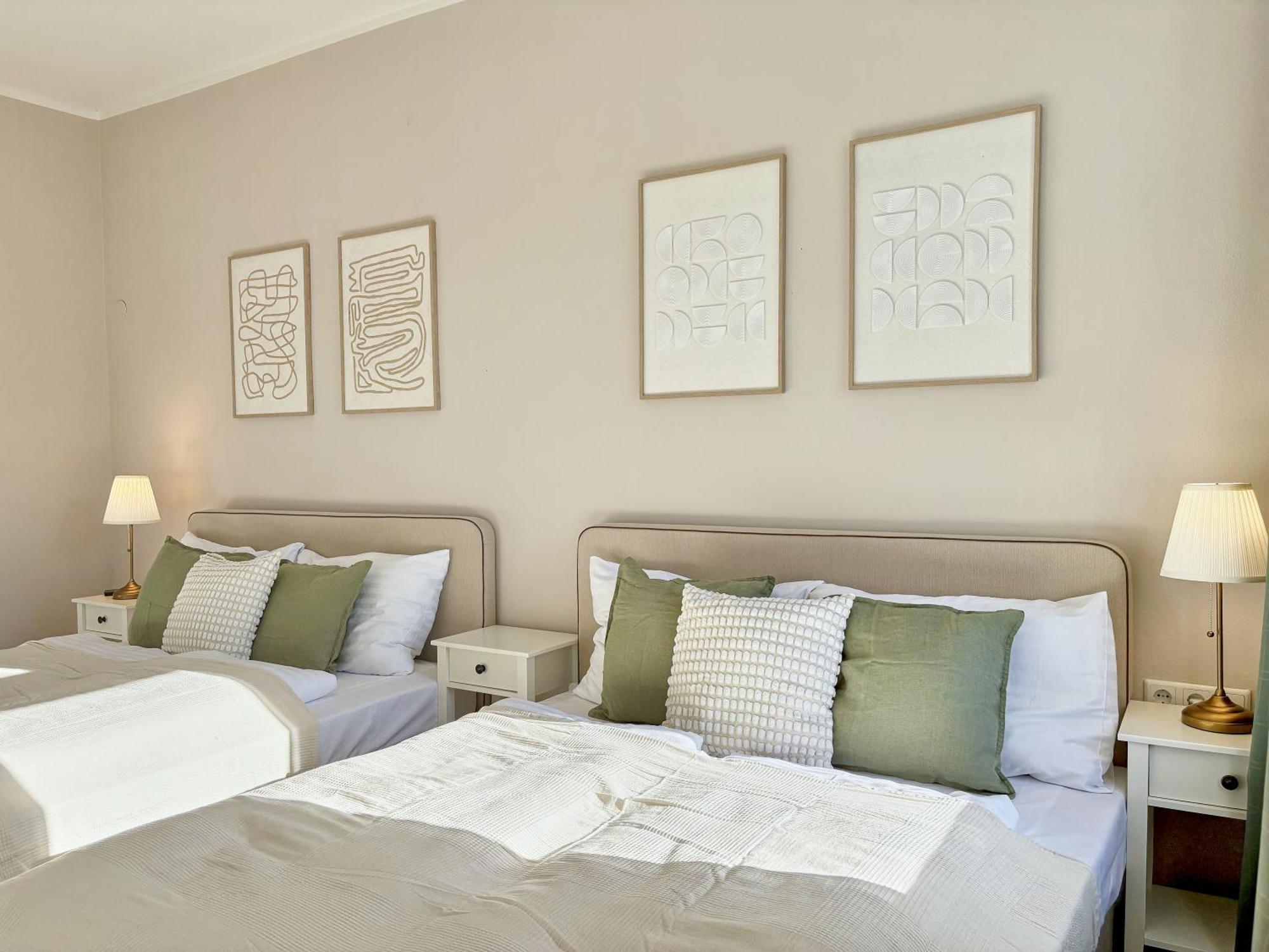 Apartment Balkon I Close To S-bahn I 5 Minutes To Mall