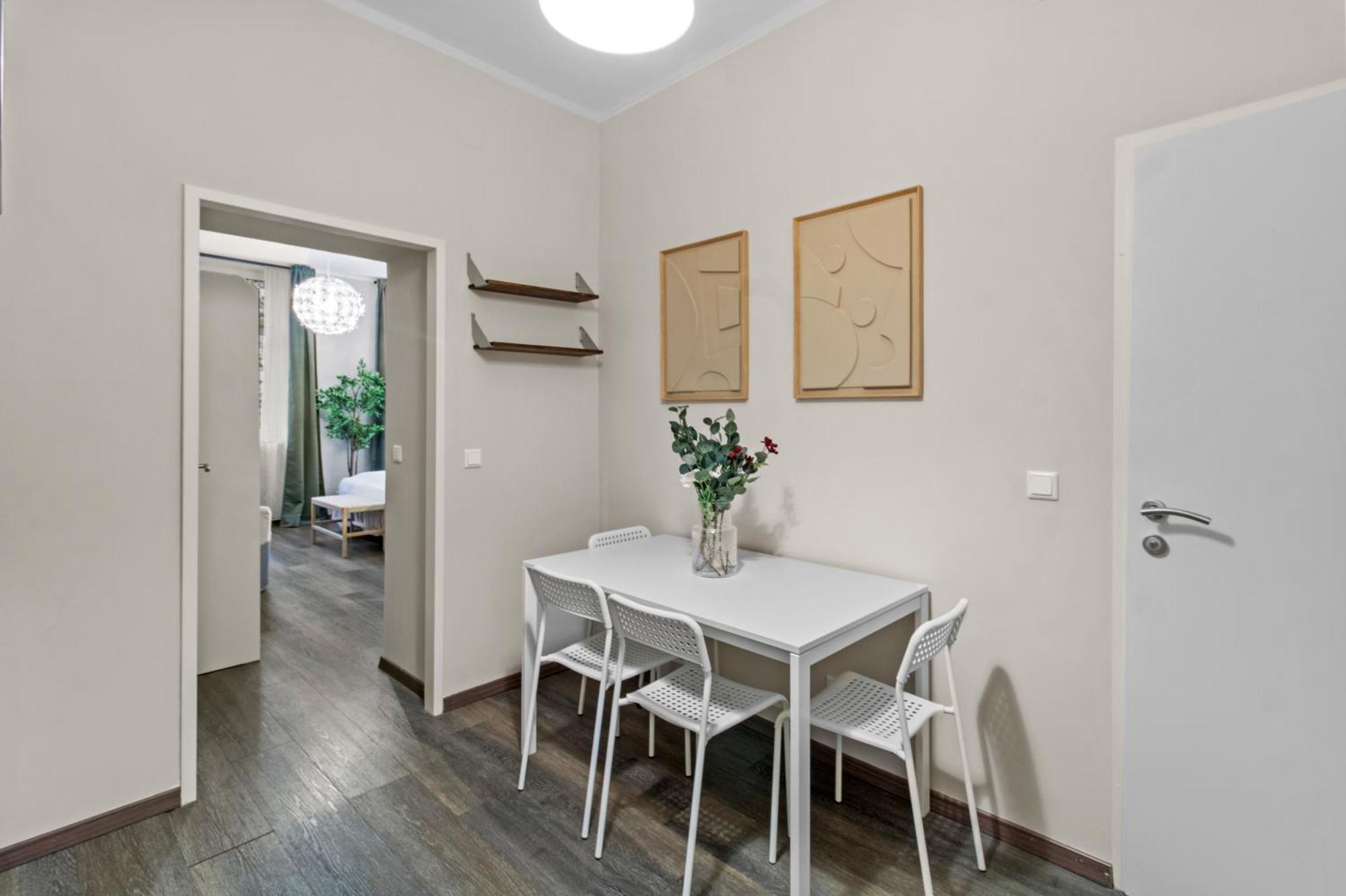 Balkon I Close To S-bahn I 5 Minutes To Mall Apartment Vienna