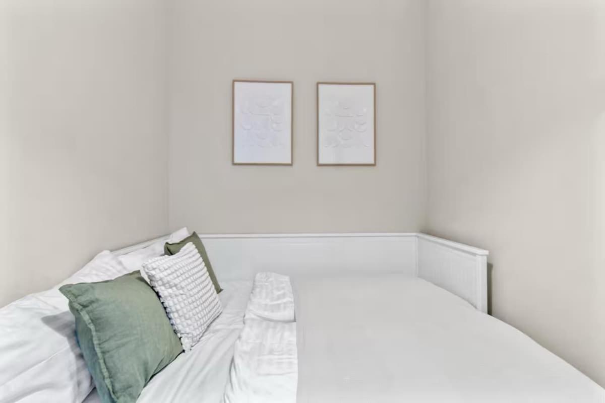 Balkon I Close To S-bahn I 5 Minutes To Mall Apartment Vienna